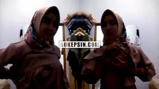 Bokep Indo Guru Jilbab Pap Remas Toket